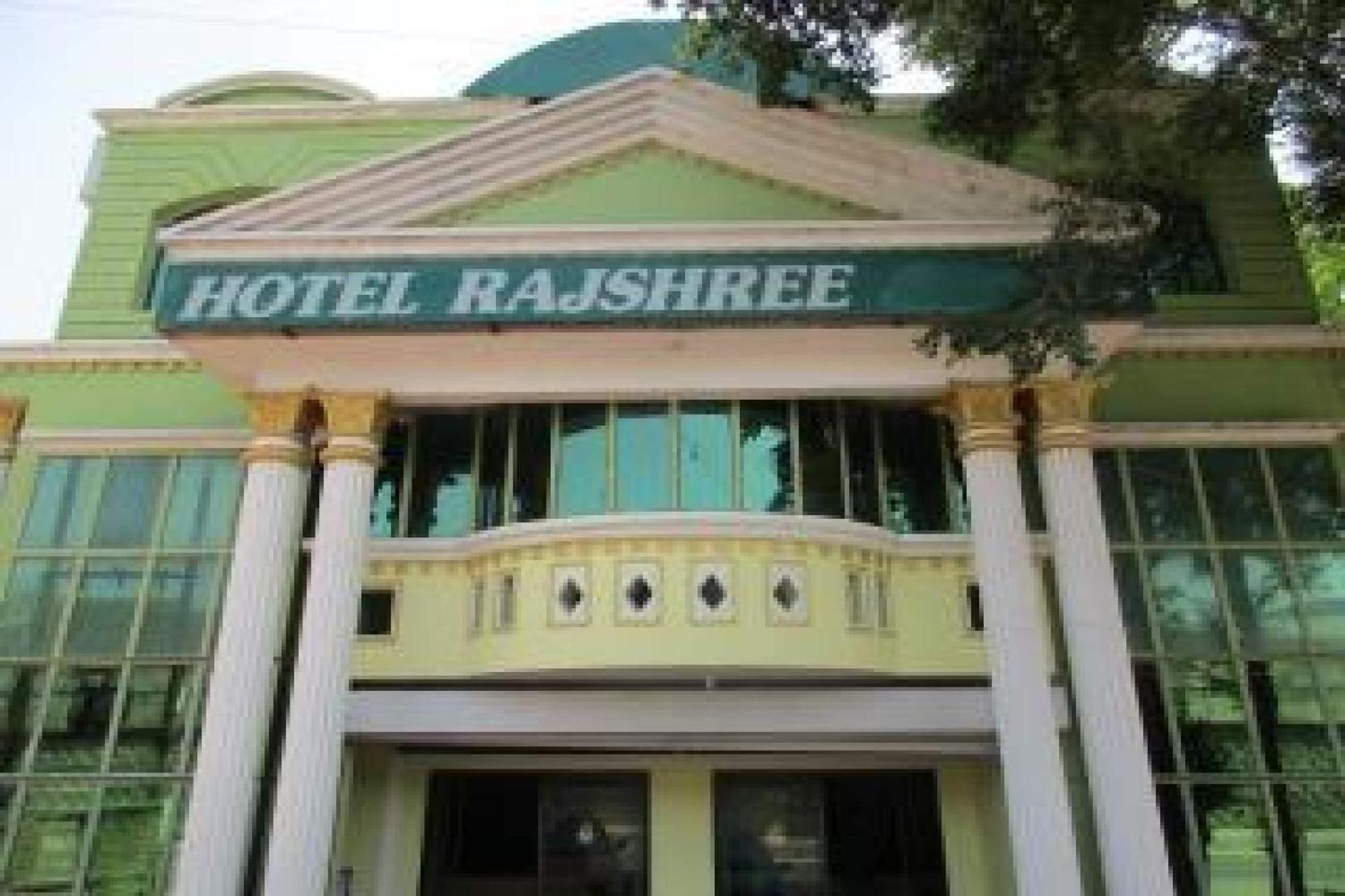 Oyo Hotel Rajshree Akolia ภายนอก รูปภาพ